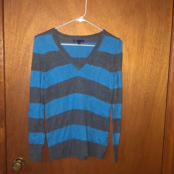 •GAP•BLUE & GRAY STRIPED V-NECK KNIT RIBBED SWEATER SIZE XS EUC - Picture 2 of 4